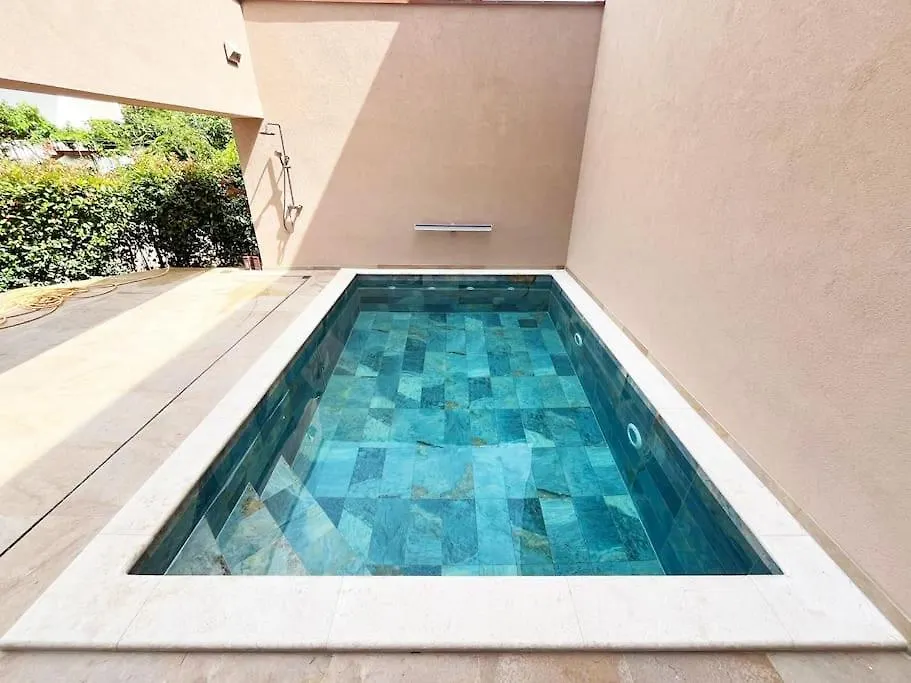 Valdora Luxury Villa With Pool Новиград 0*,  Хорватия
